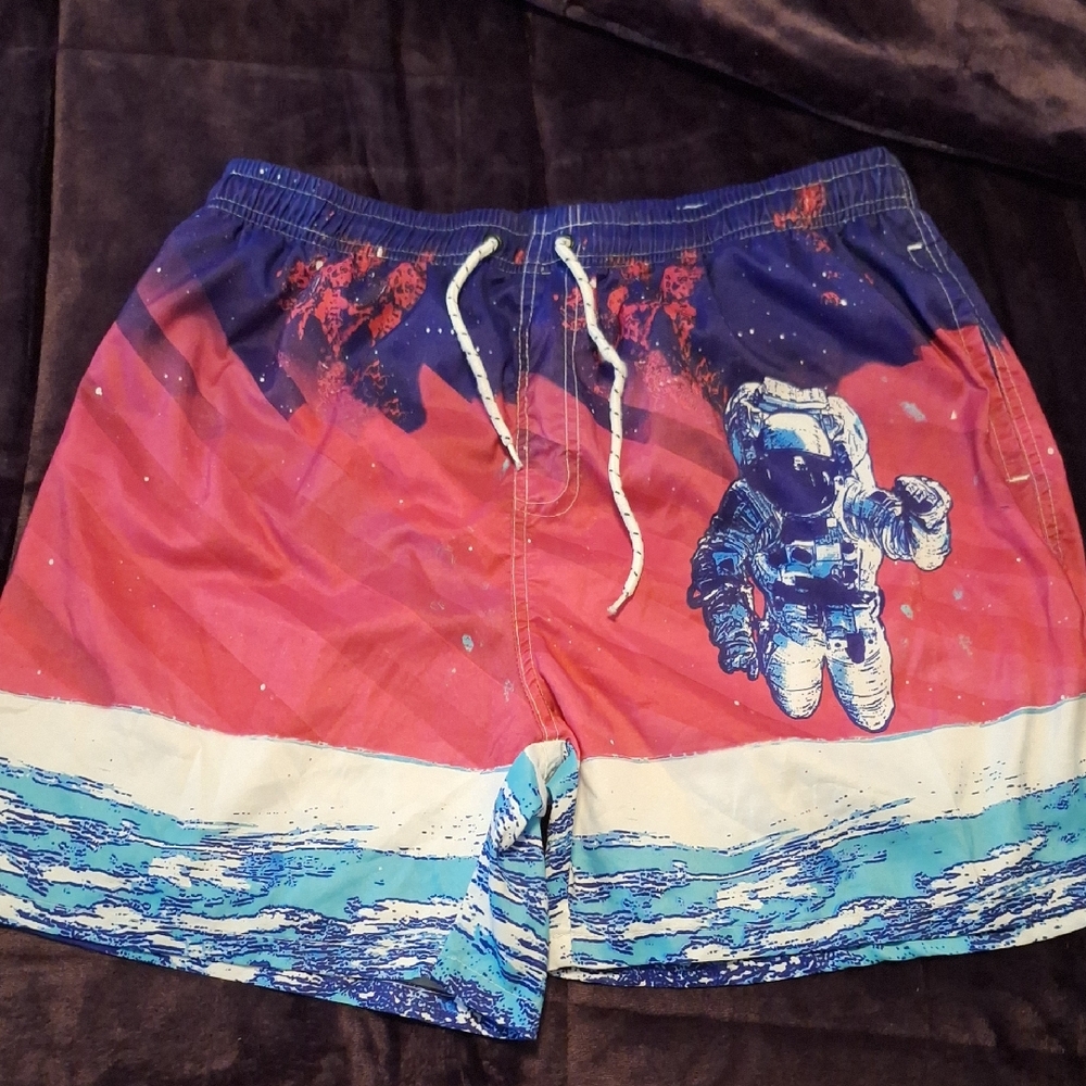 Source Unknown Men's Blue & Pink Astronaut Graphic Swim Shorts
